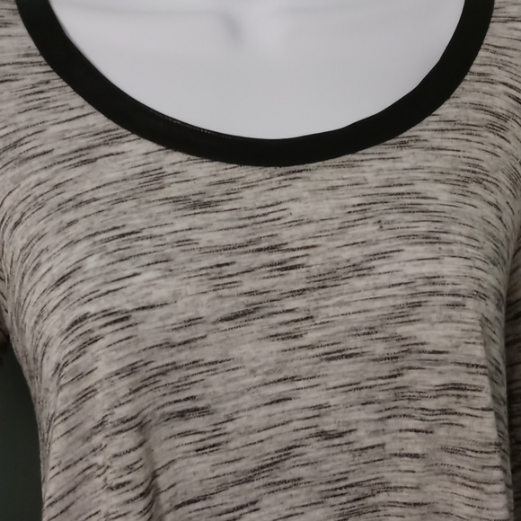 Cynthia Rowley White/Gray/Black. Black Mesh on Back Size Small - Picture 5 of 9